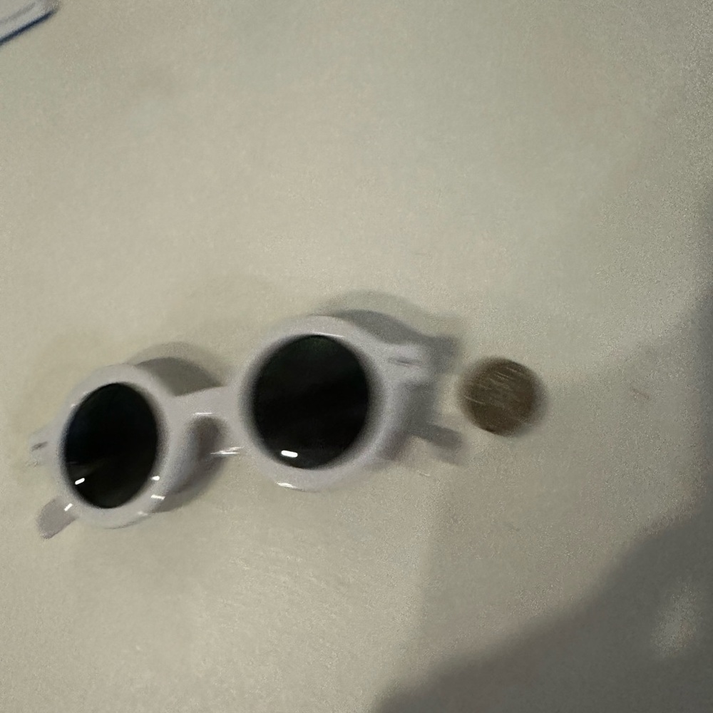 Mod Sunglasses - Picture 6 of 12
